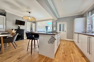 Kitchen/Dining/Family Room- click for photo gallery